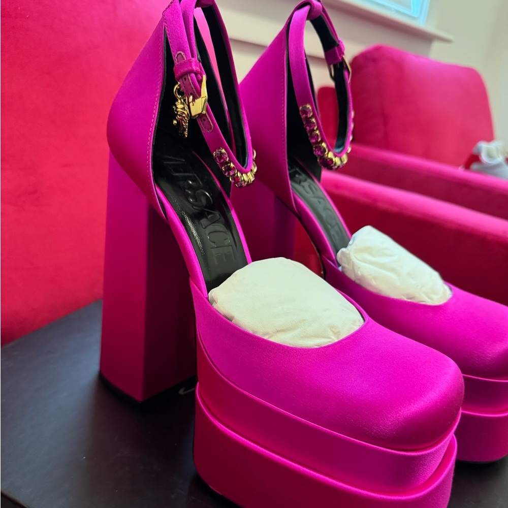 Versace Medusa Aevitas Platform Heels – Brand New, Luxe Statement for Less!